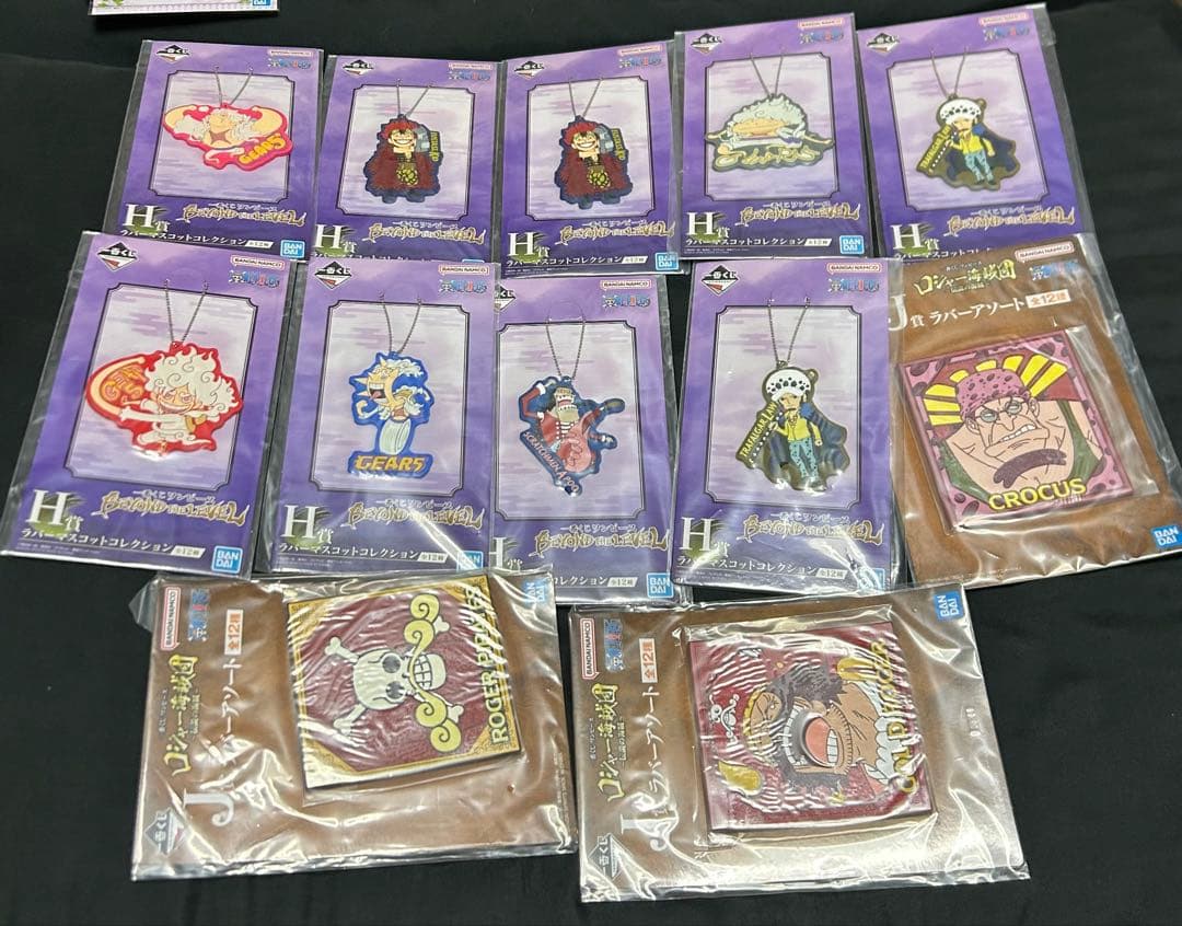 ワンピースくじ他　フィギュア　タオル等90点以上　まとめ売り　未開封多数