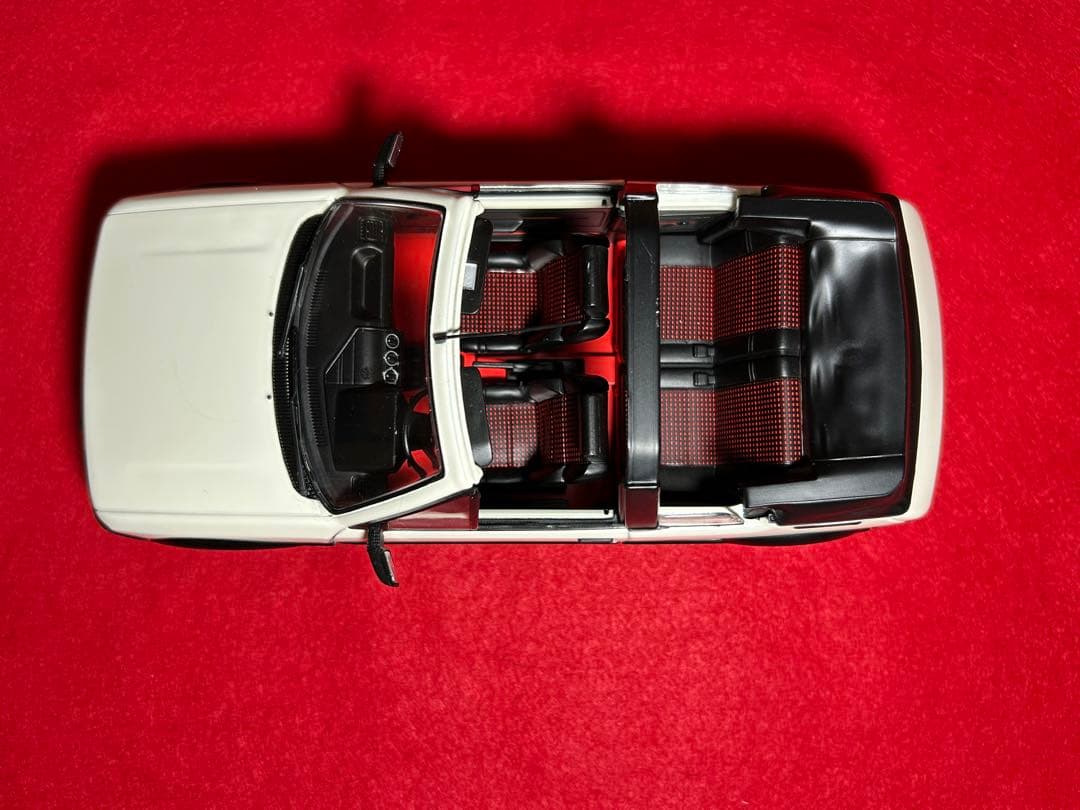 【超レア】　1/18 プジョー 205CTI