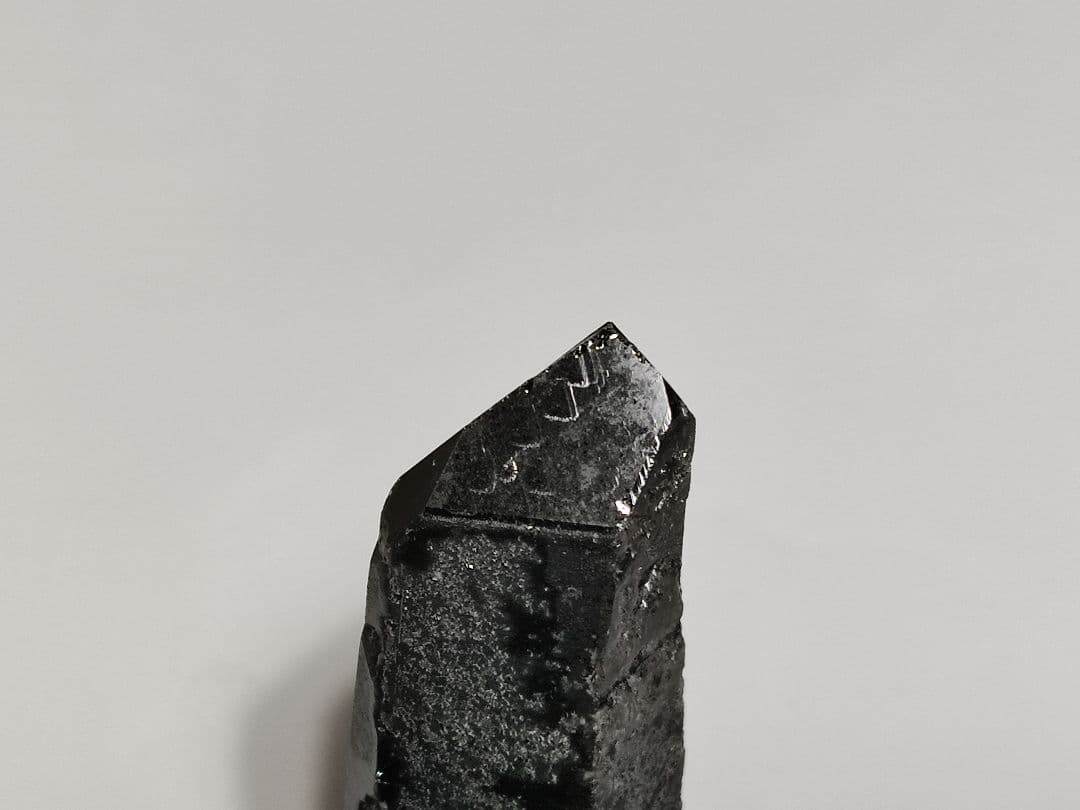 パワーストーン　モリオン　黒水晶　レコードキーパー入り　63g　No.395