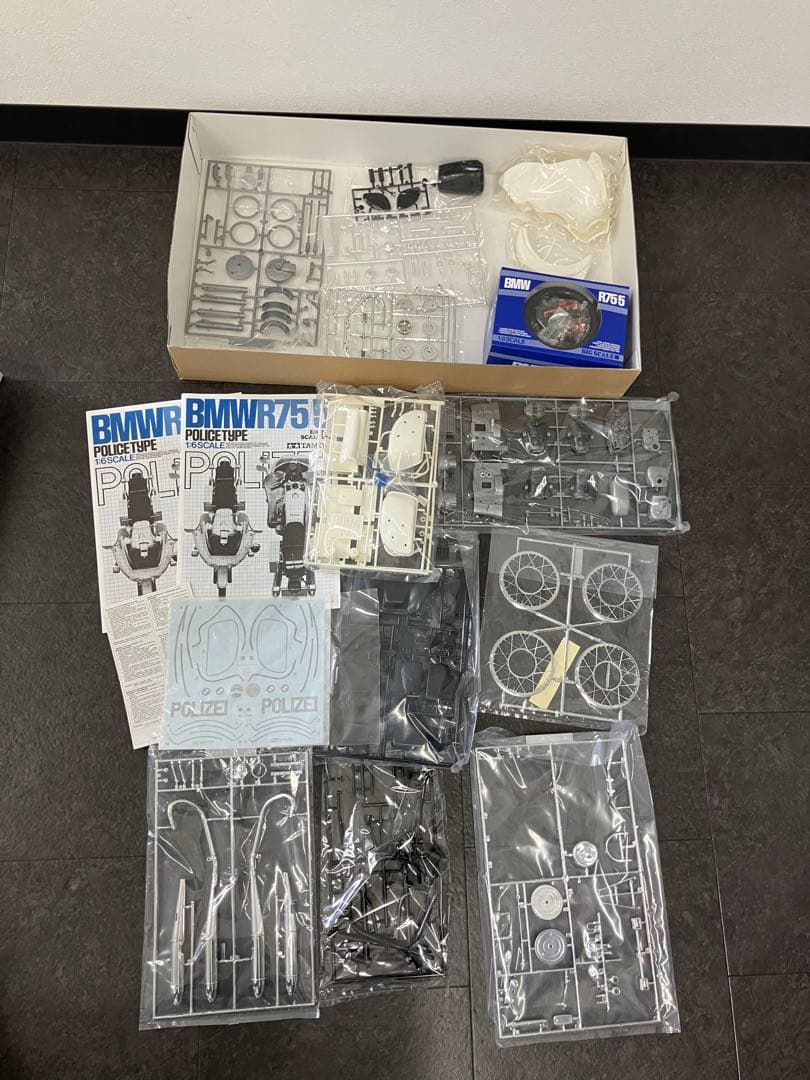 値下げ！未使用！TAMIYA 1/6  R75 ポリスタイプ　タミヤ