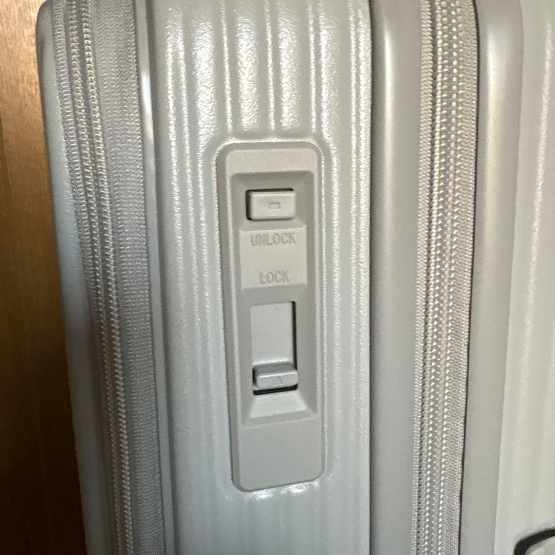 innovator キャリーケースL