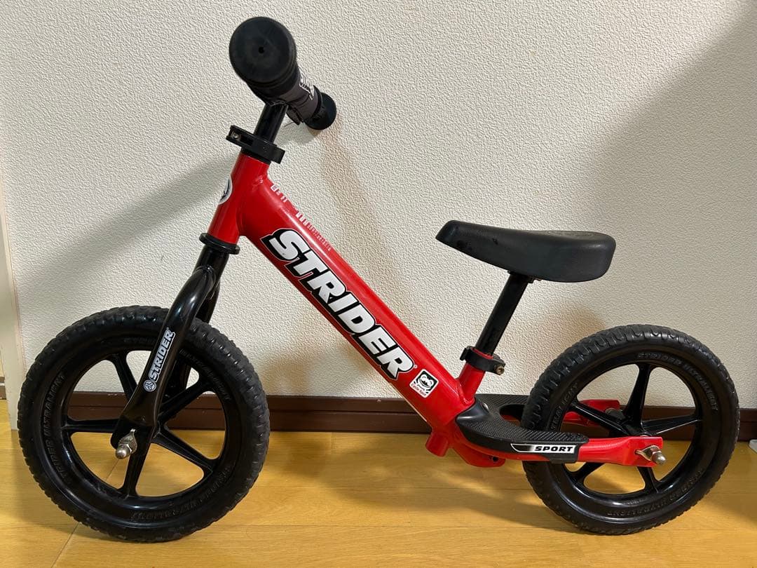 STRIDER スポーツ バランスバイク 赤 12インチ　2023年製