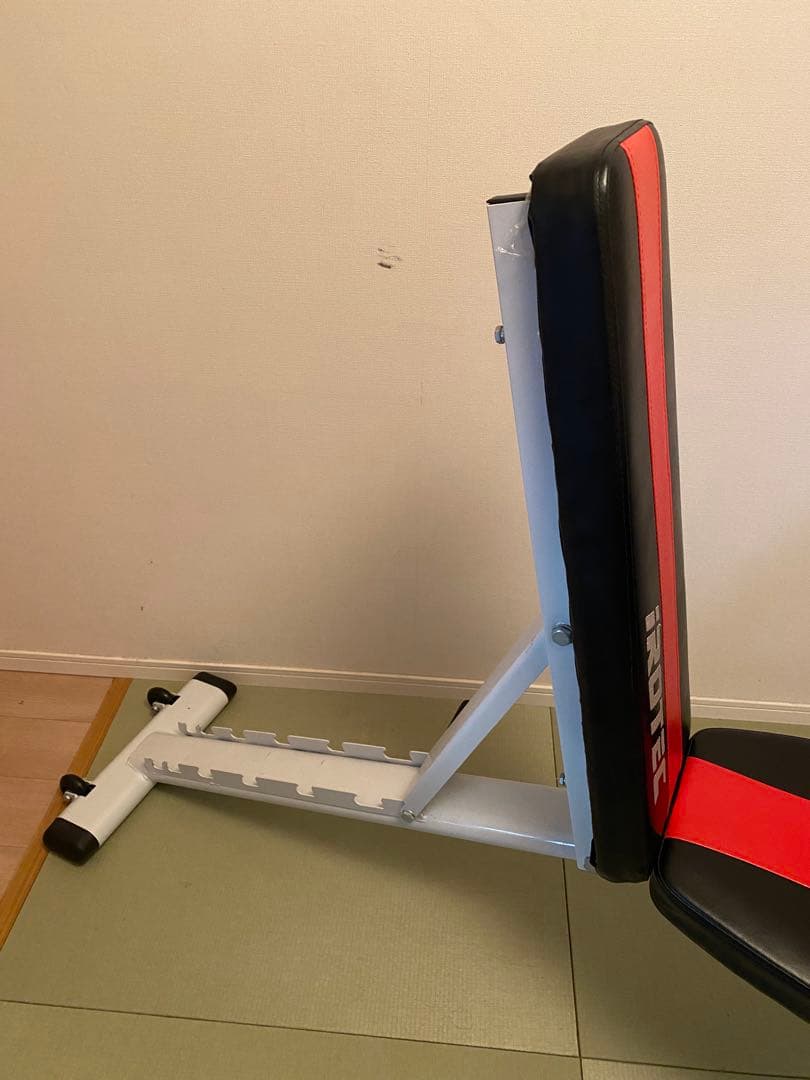 IROTEC トレーニングベンチ 黒/赤