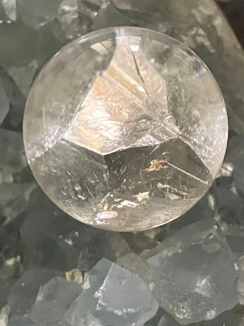 高品質　クォーツインクォーツ　貫入り水晶スフィア　17.4mm