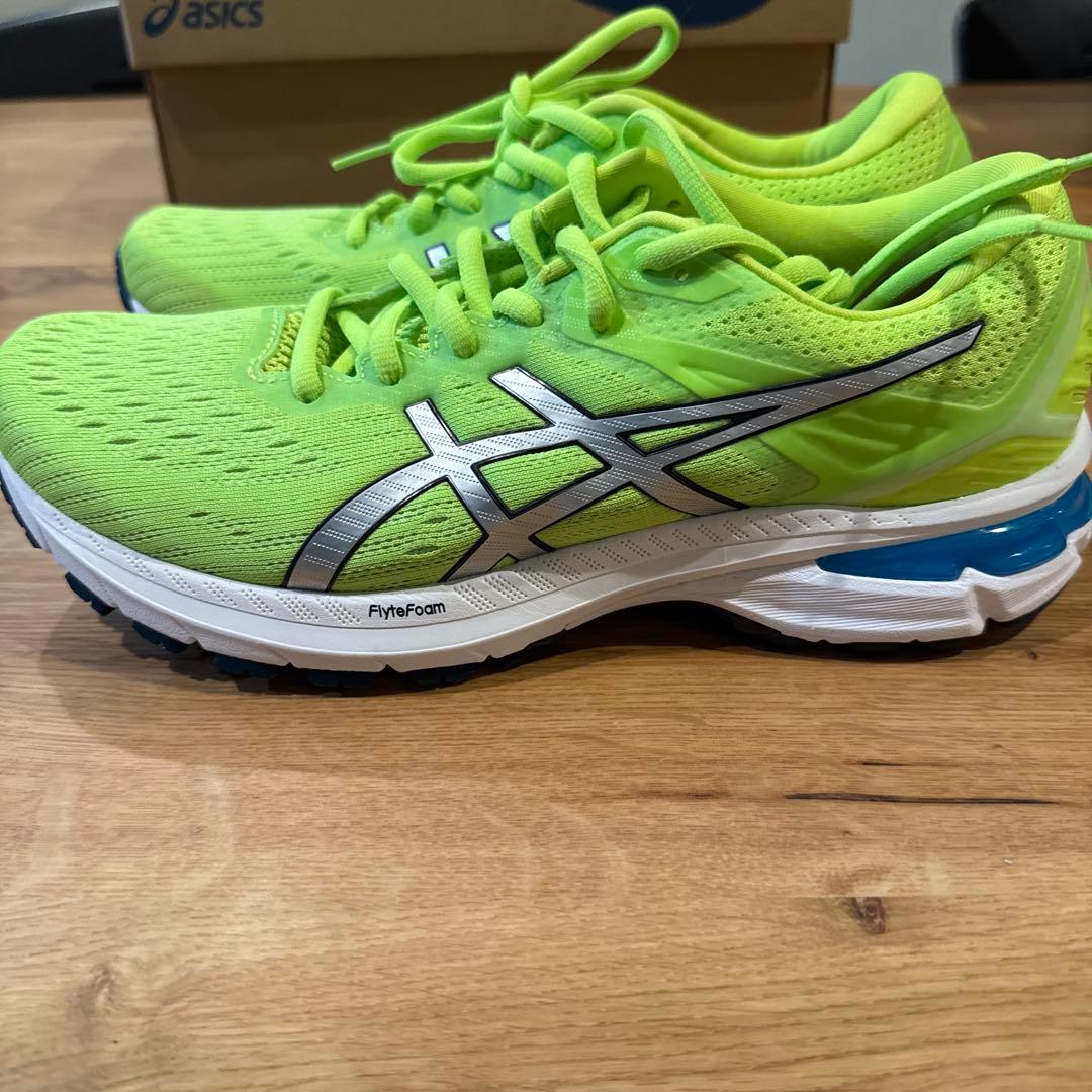 [未使用]アシックス ランニングシューズ GT-2000 9 25.5CM