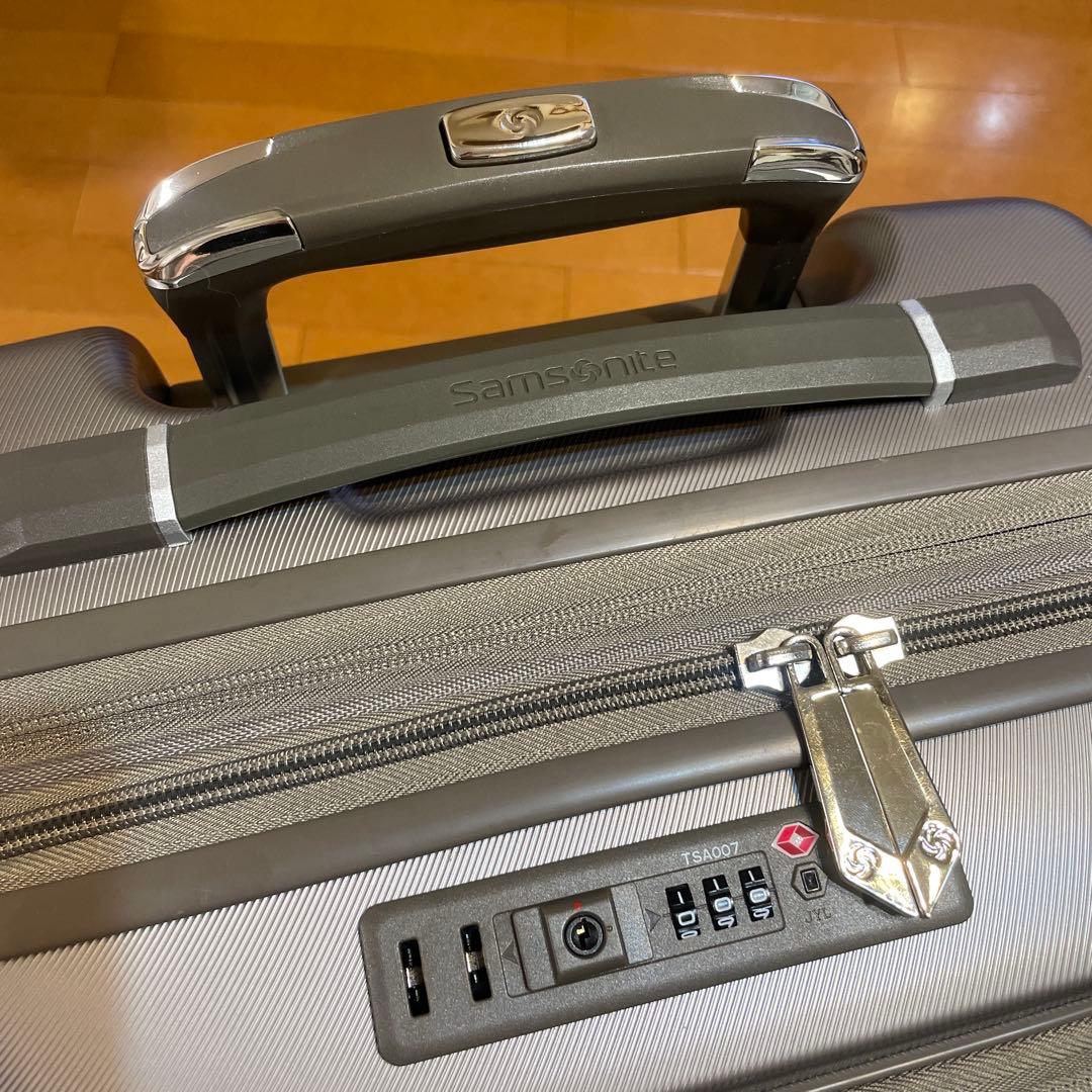 サムソナイト　スーツケース　ジャストライト
