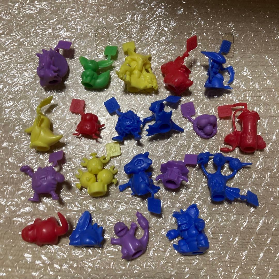 y*u様 ポケモンガチャ　塩ビ人形　消しゴムフィギュア フルコンプ　未切りあり