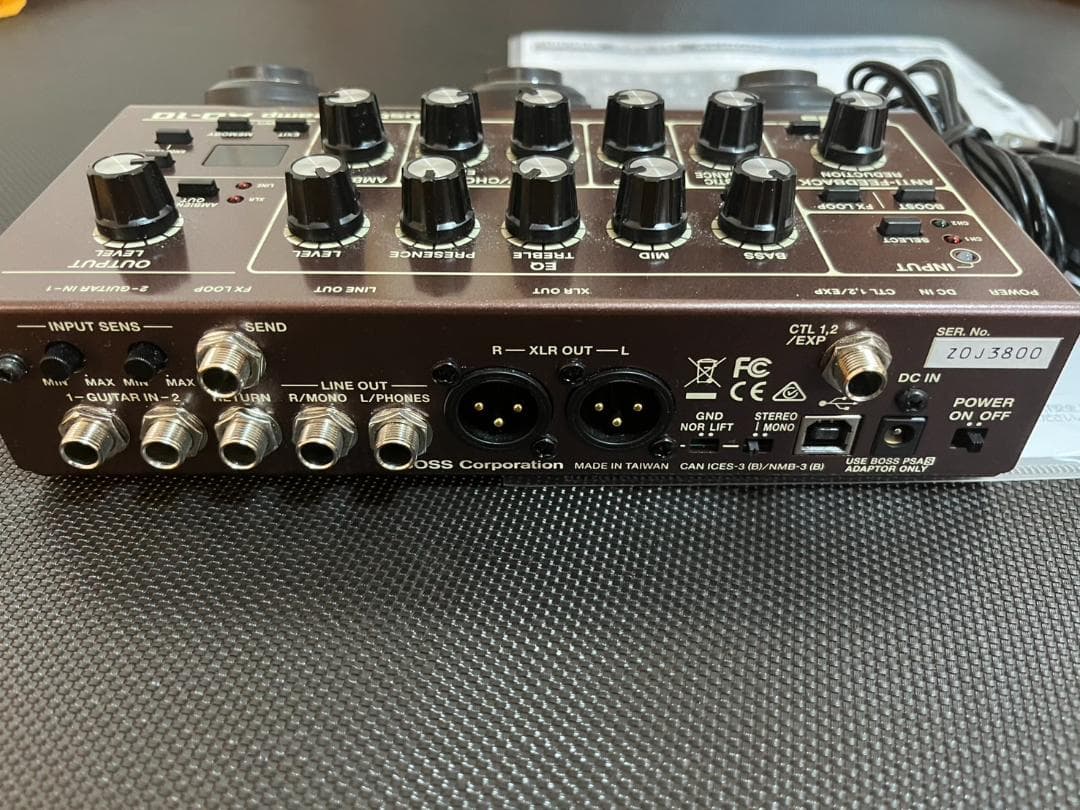 BOSS AD-10 アコギ用プリアンプ