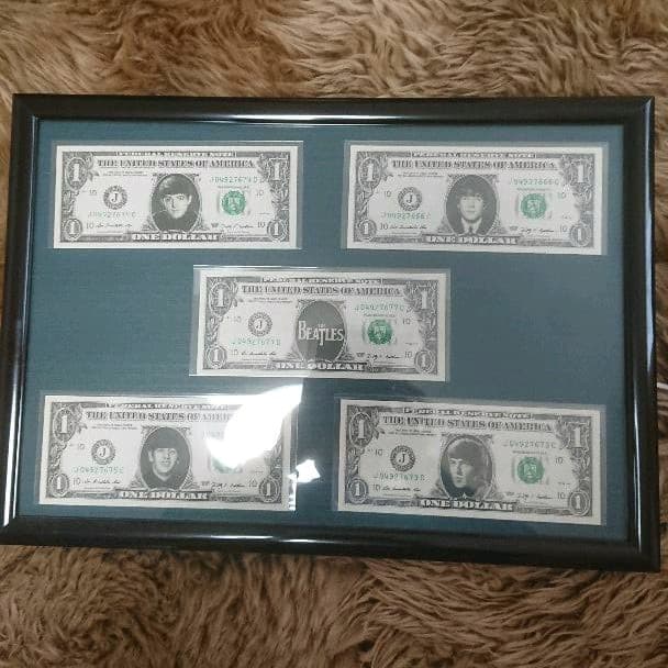 ビートルズ 置物・１ドル札・CDセット