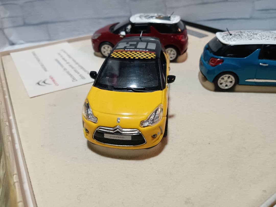 1/43 シトロエン　DS3 ディーラー品　ミニカー　3台セット
