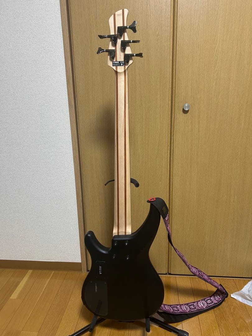 ヤマハ 5弦エレキベース