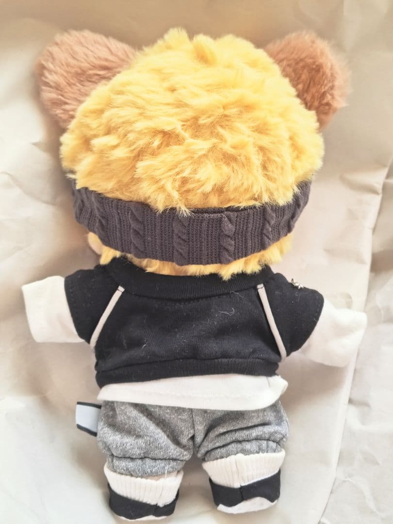 進撃の巨人エルヴィン　着せ替えぬいぐるみ