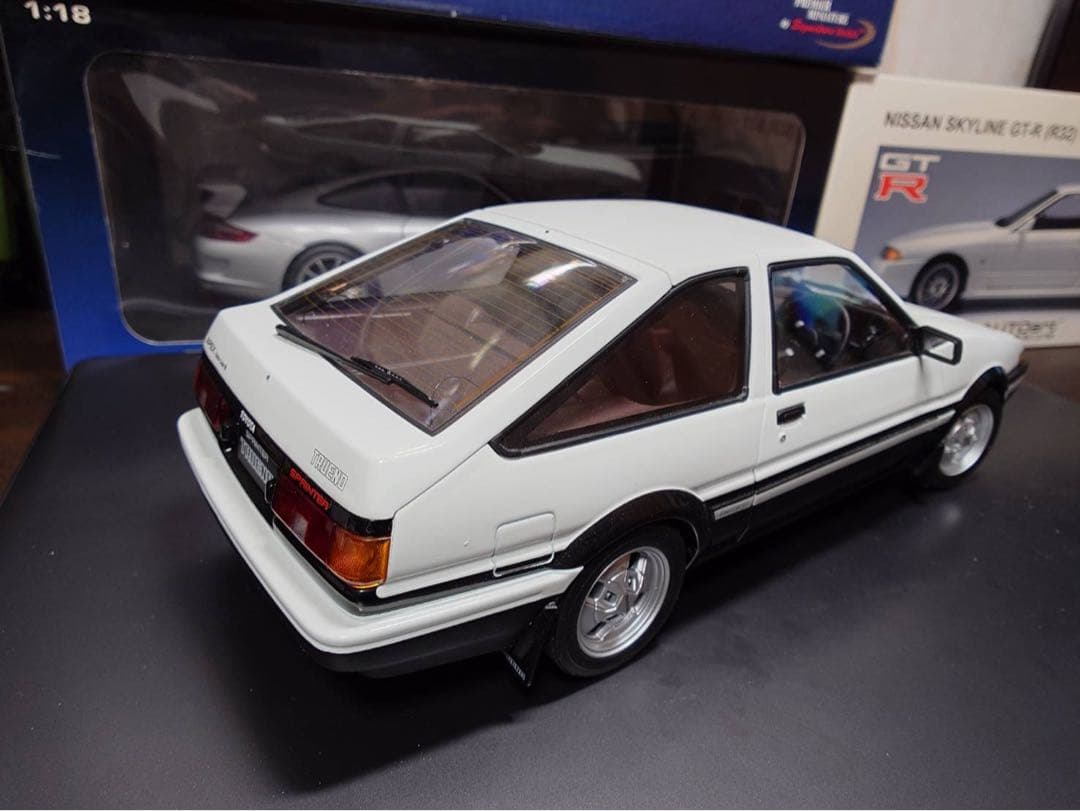 ぐうー レア　オートアート1/18ミニカー トヨタ スプリンタートレノ