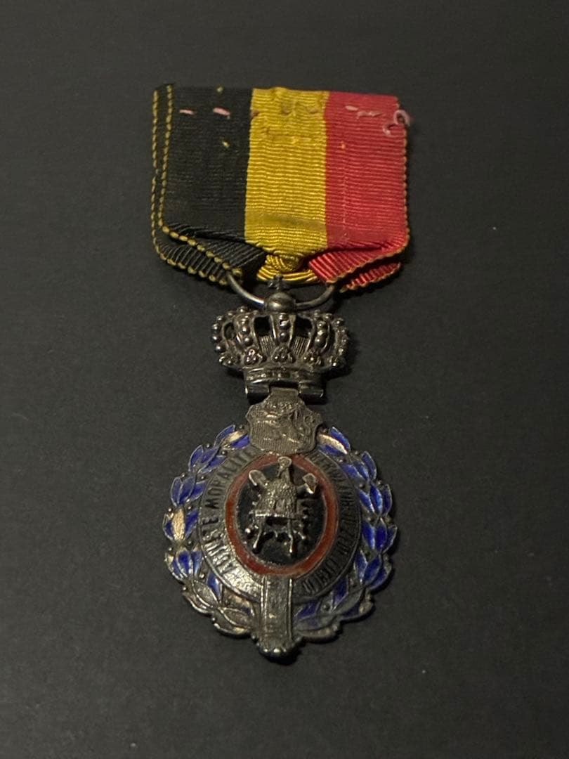 ベルギー王国 労働功績勲章当時物実物純銀 公的刻印ありヨーロッパ勲章アンティーク