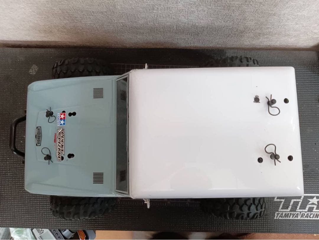 タミヤCR-01フォードブロンコ1973ボディ付き