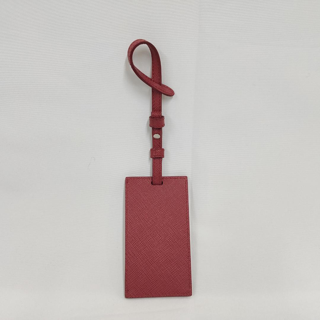 ○★新品 未使用 プラダ サフィアーノレザー ラゲッジタグ レッド ネームタグ