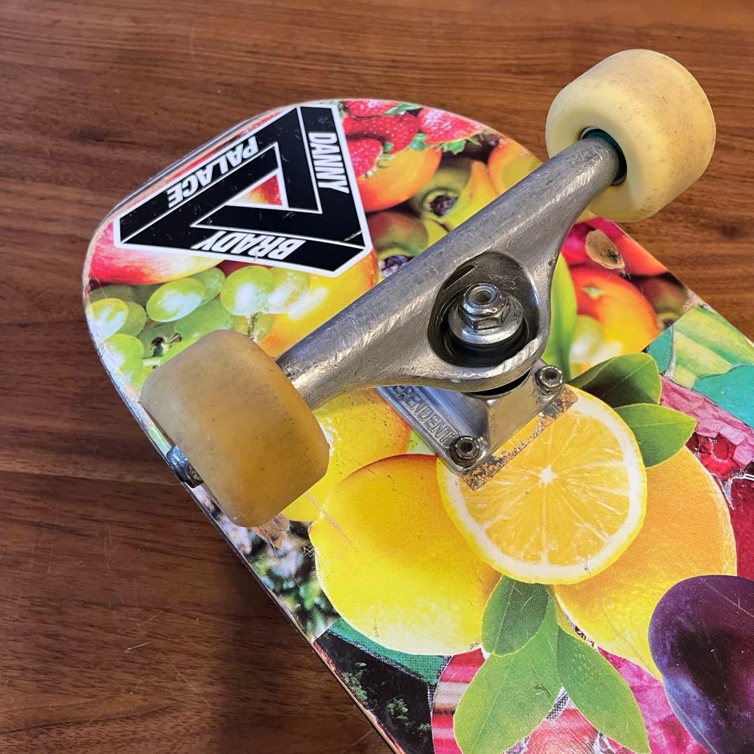 パレス　スケボー　スケートボード　インディペンデント　スピットファイア　8インチ