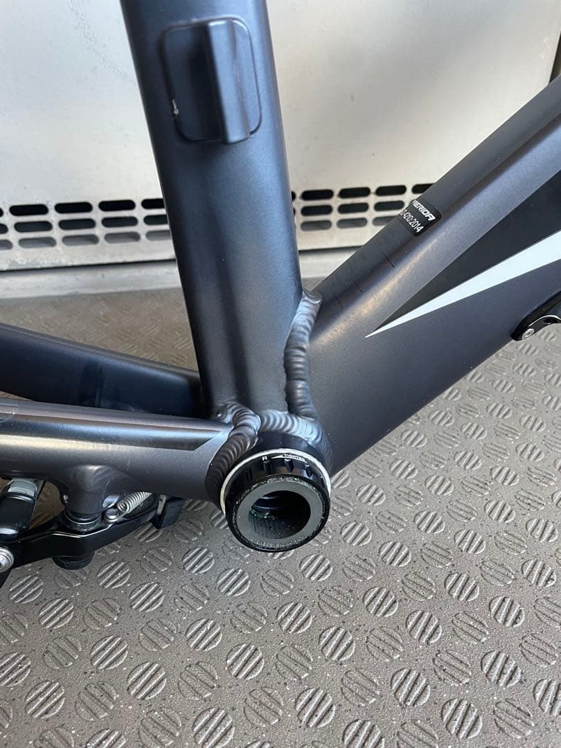 美品 メリダ　リアクト400 Sサイズ