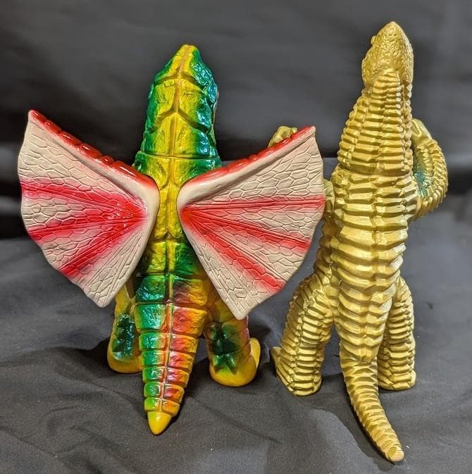 レッドキング＆ドラコ羽付（ブルマァク復刻）ソフビフィギュア２体セット