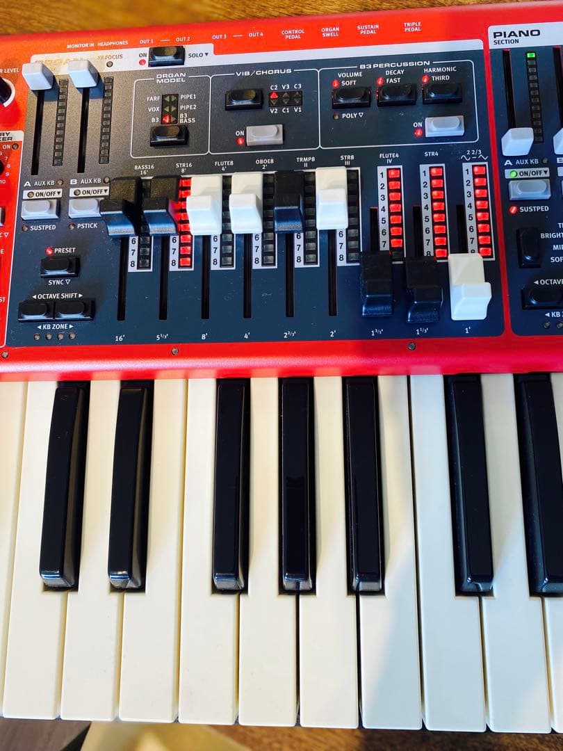 CLAVIA Nord Stage4 Compact 最新機種　ノードステージ4