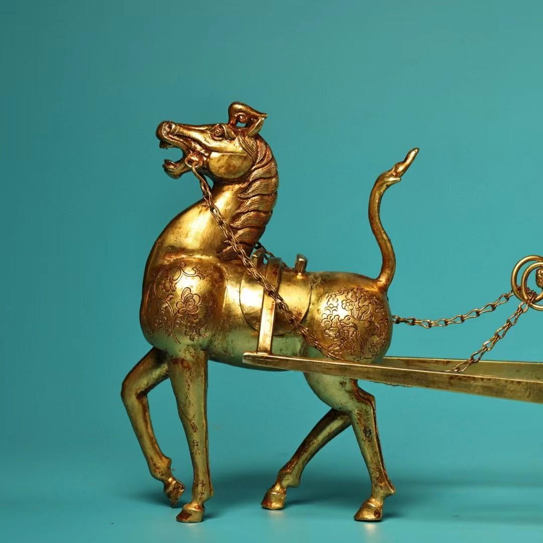 中国古美術・旧蔵鏨刻鎏金の馬車・純銅製・高浮彫り・置物・文房具・風水開運・純手作