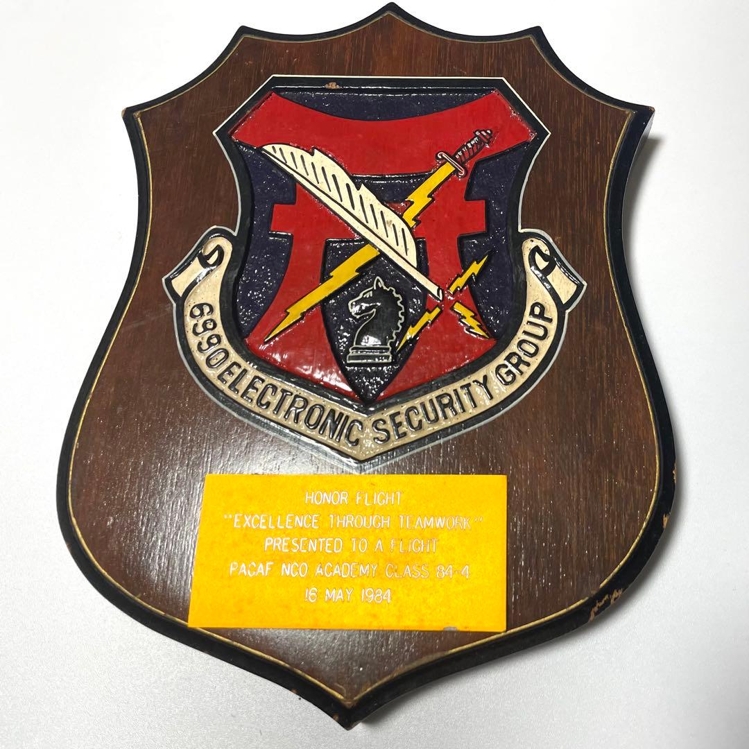 【希少】1984年 米空軍 第6990電子保安群　記念盾 プラーク