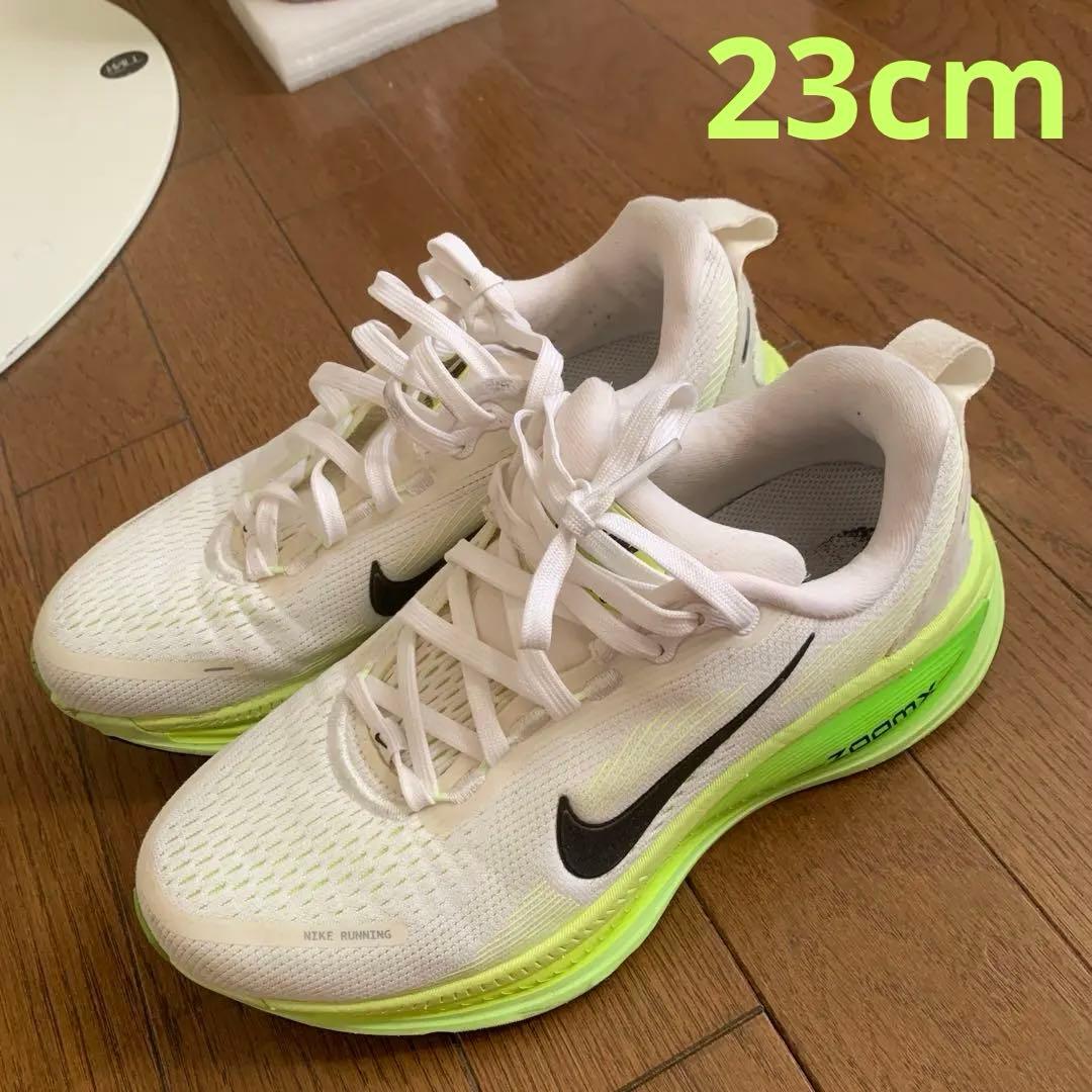 NIKE VOMERO18 ナイキ ボメロ18 ホワイト グリーン厚底　23cm