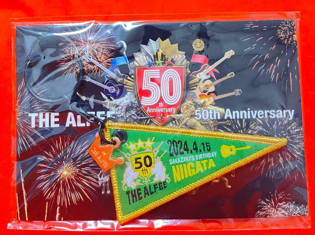 THE ALFEE ペナントキーホルダー(Birthday)&リストバンド