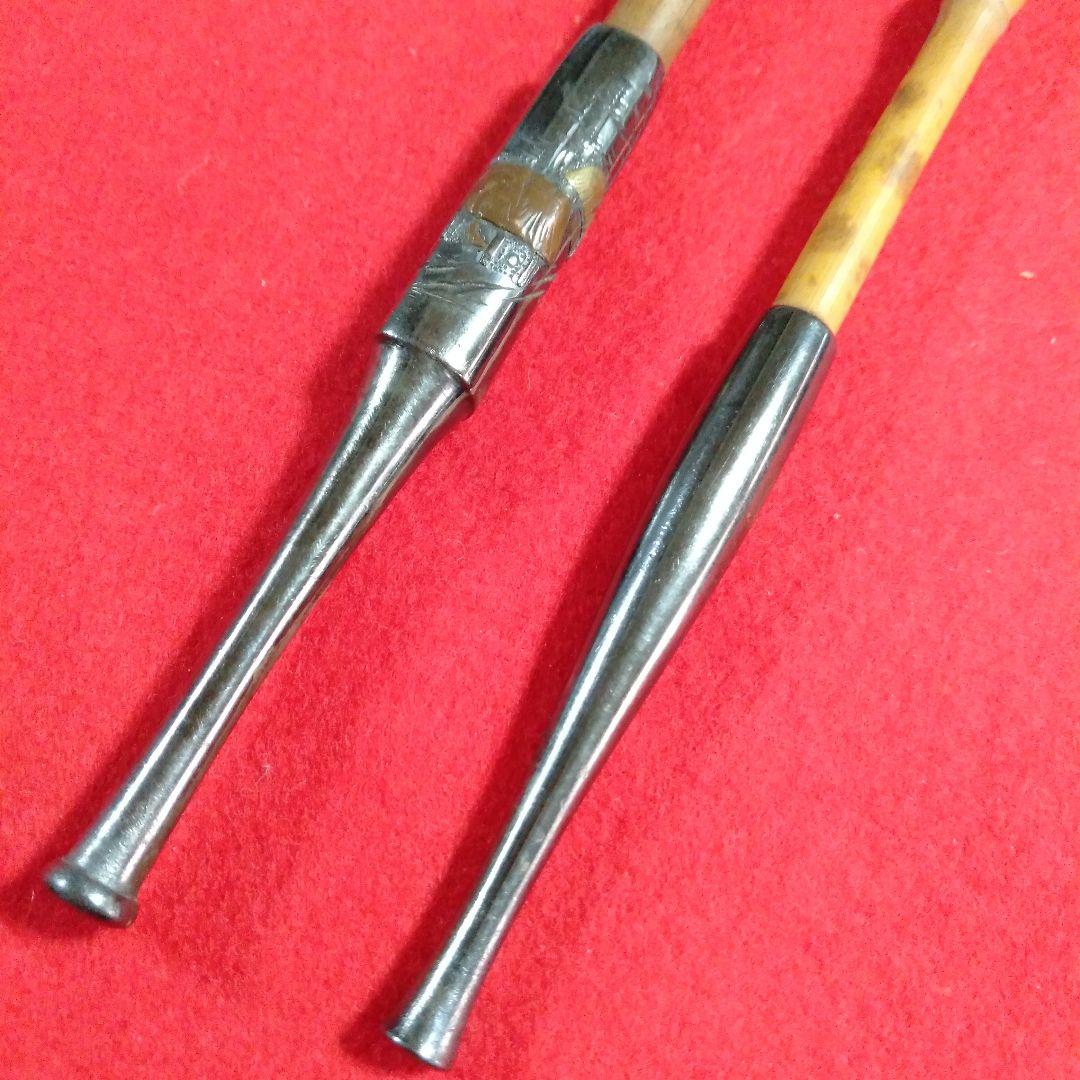 古い煙管二本