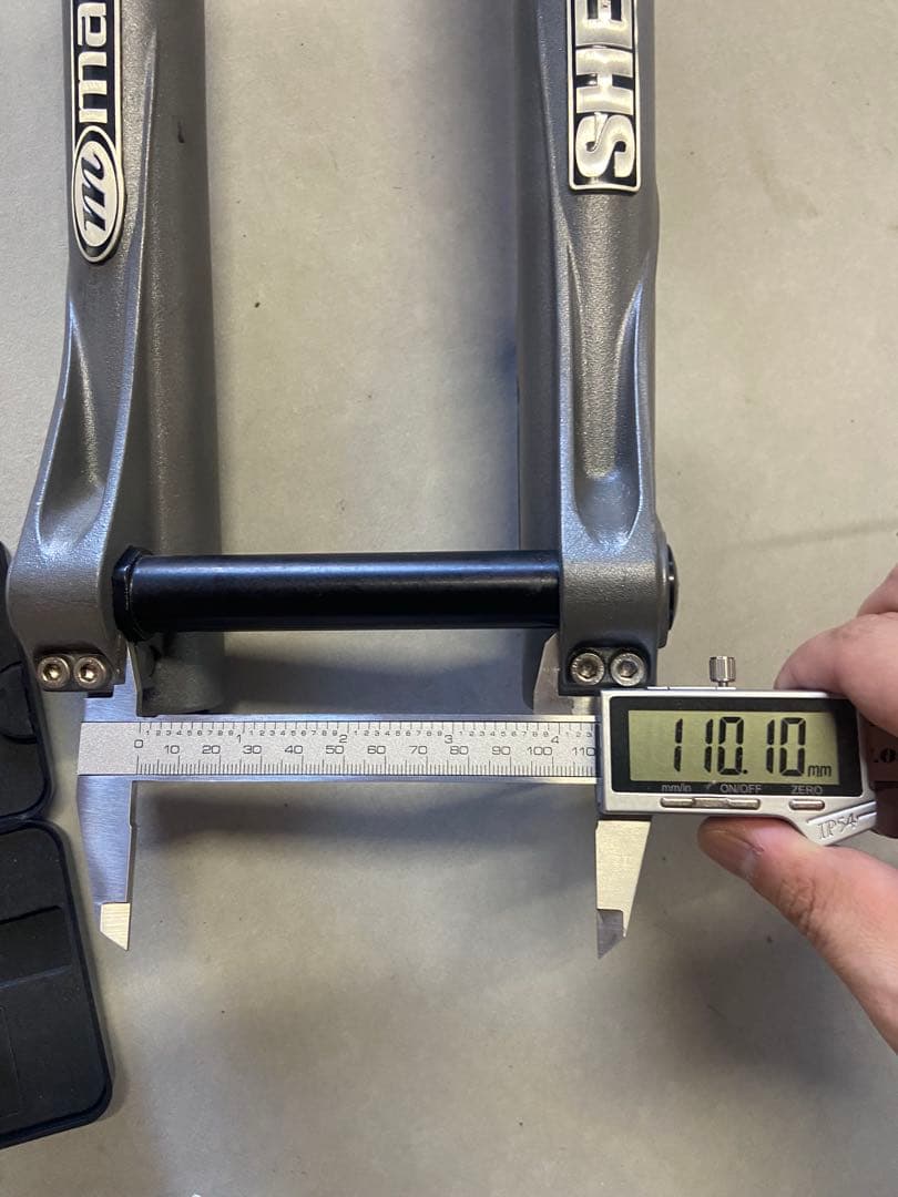 Manitou Sherman フロントフォーク　1.5