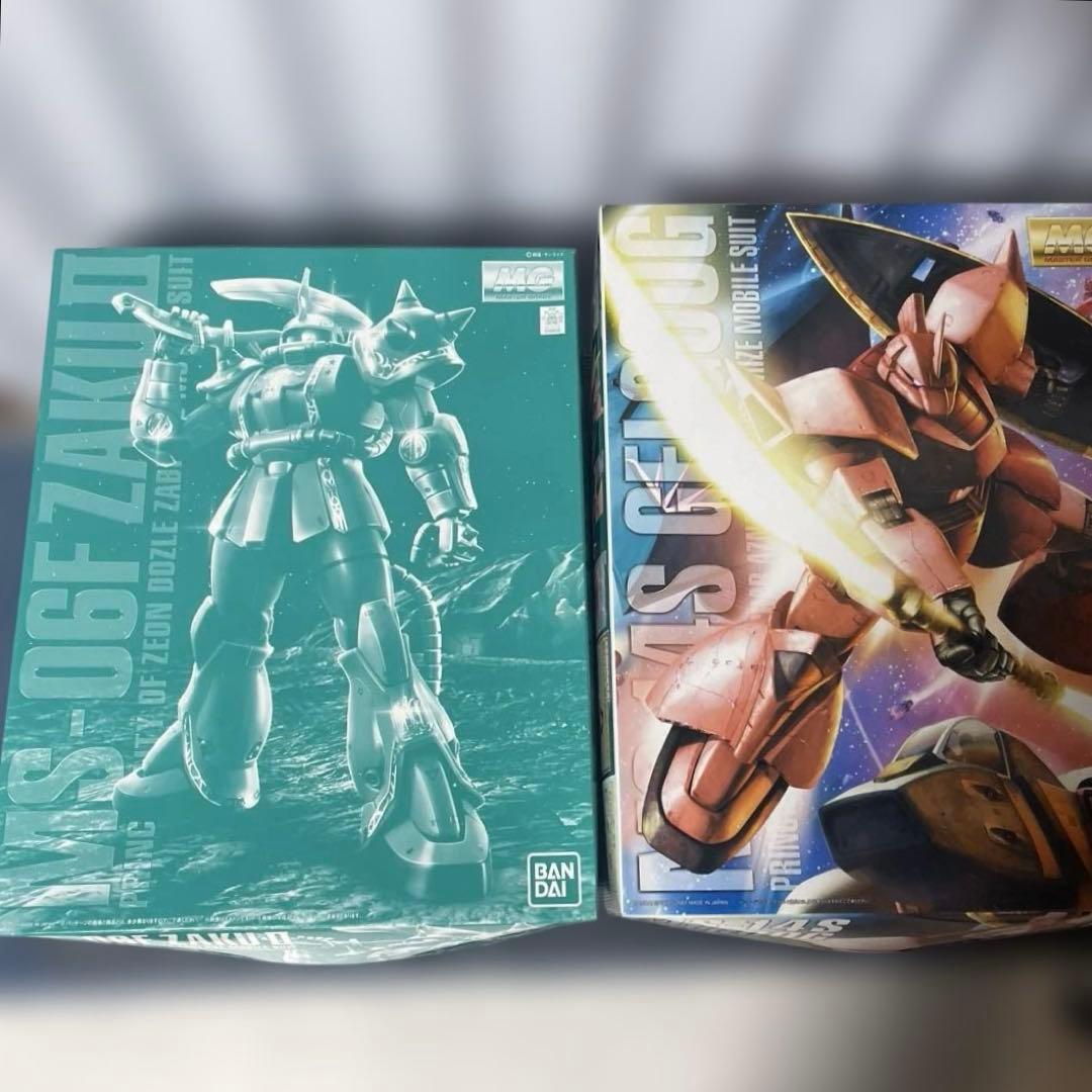 MG1/100ドズルザビ専用ザクⅡとMG1/100シャア専用ゲルググ2.0