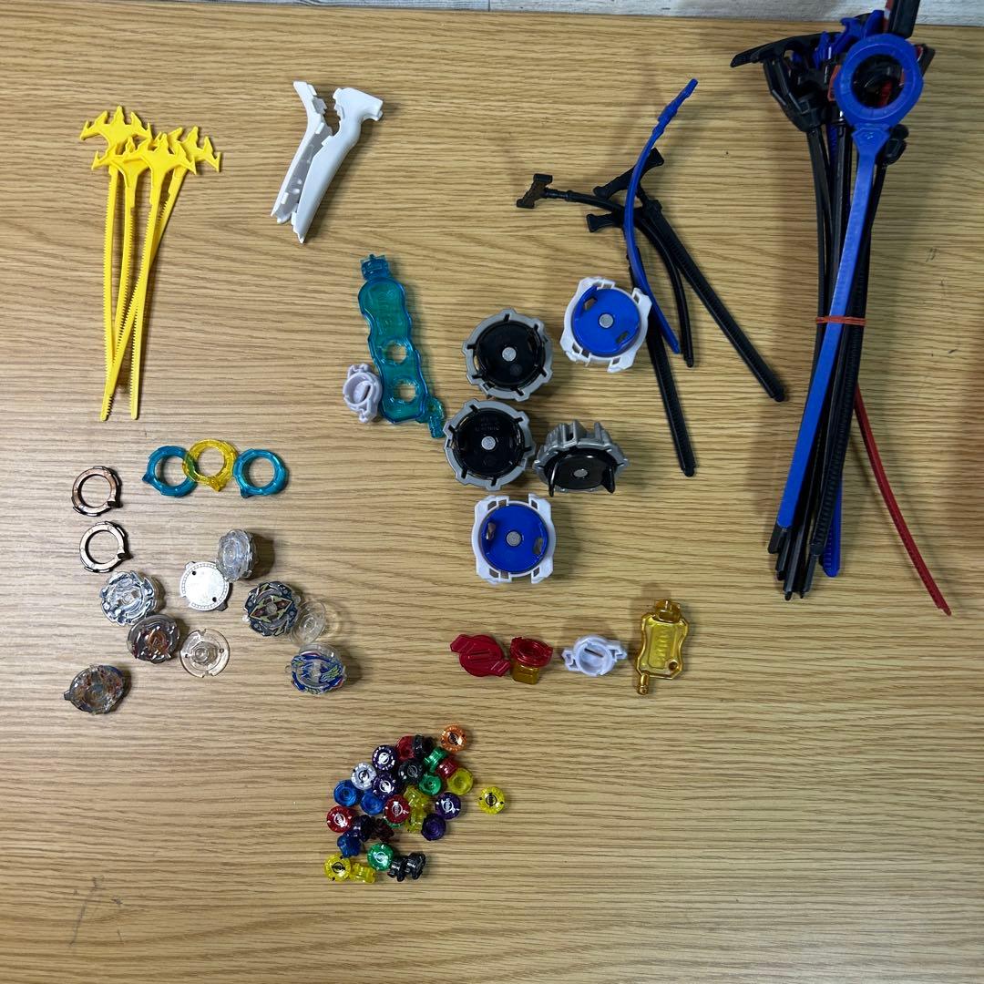 【ジャンク】 ベイブレード 多数 まとめ売り 詳細不明