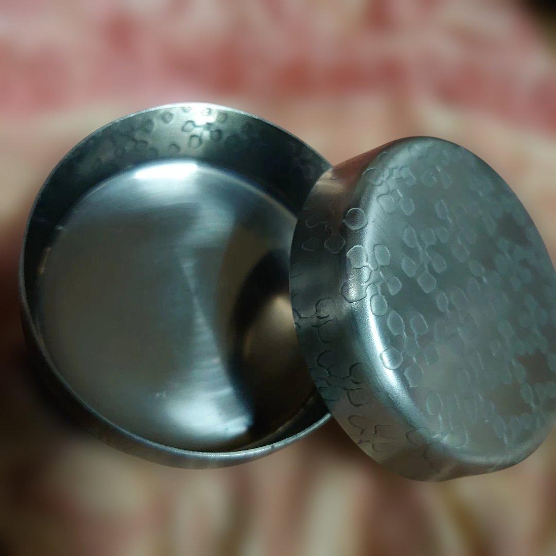 銀製品　模様茶道菓子器