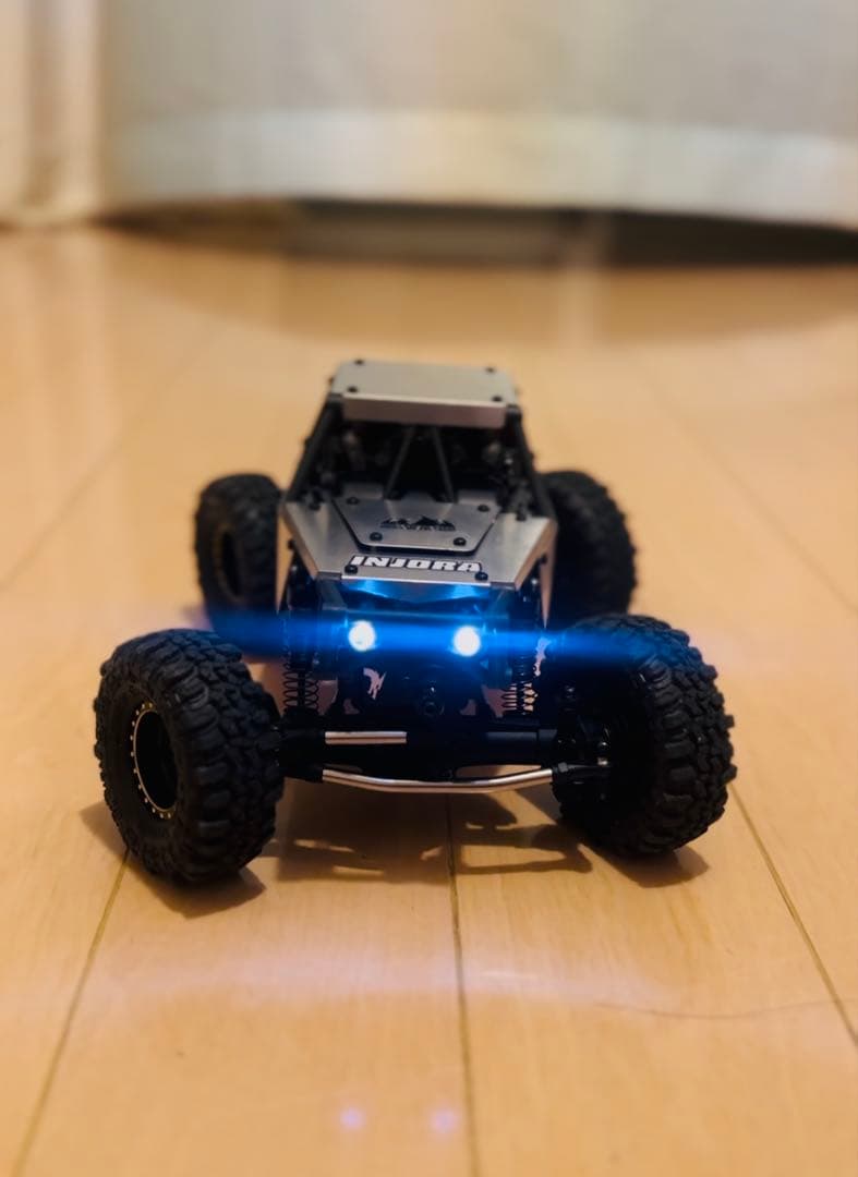 ucx2405PRO カスタム　高機能クローラー　ラジコン【出品してみました】