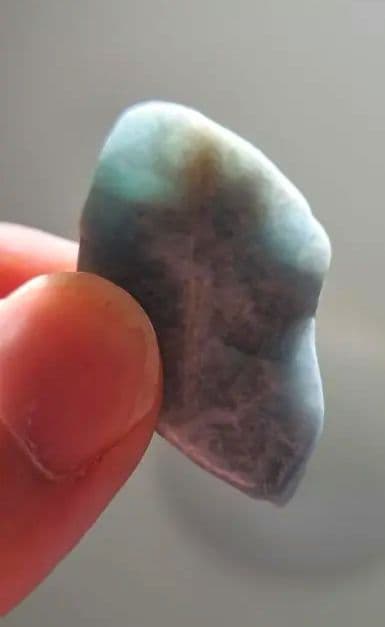 糸魚川青翡翠　入りコン沢　宝石質　16g