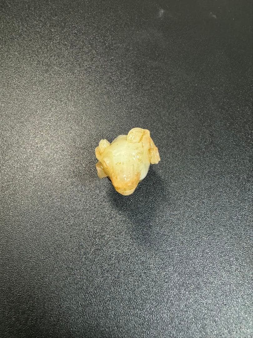 本玉 羊の頭　時代物 お守り 和田玉 漢～唐代 骨董 玉彫 彫刻 繊細彫刻　根付