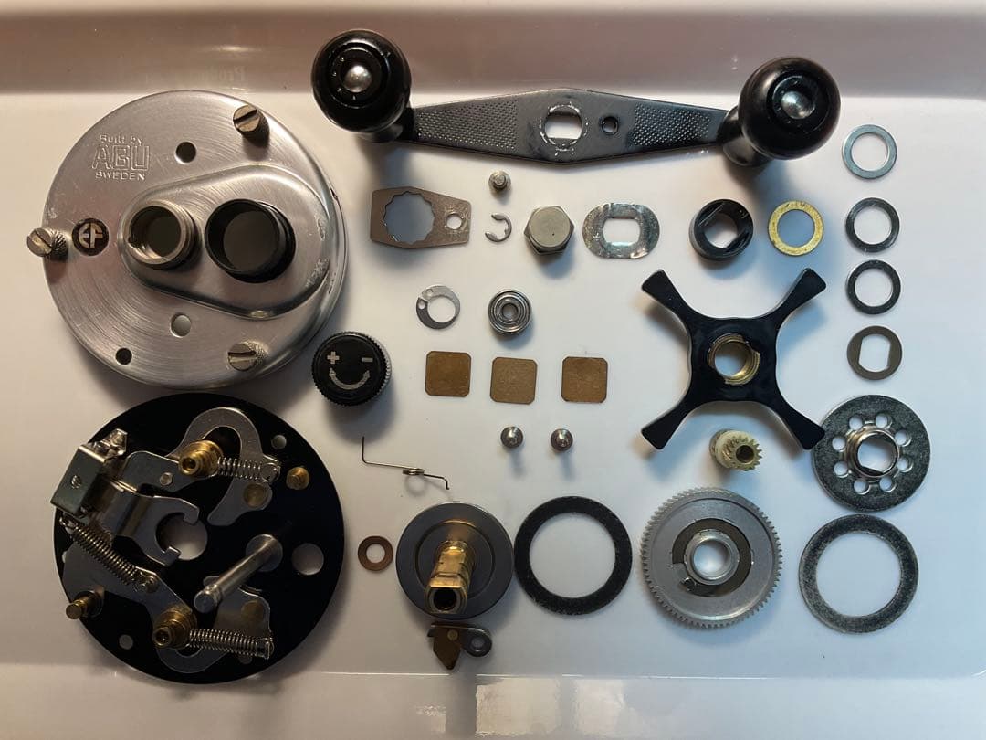 ABU アンバサダー 4600CB メンテ済 フレーム修正済