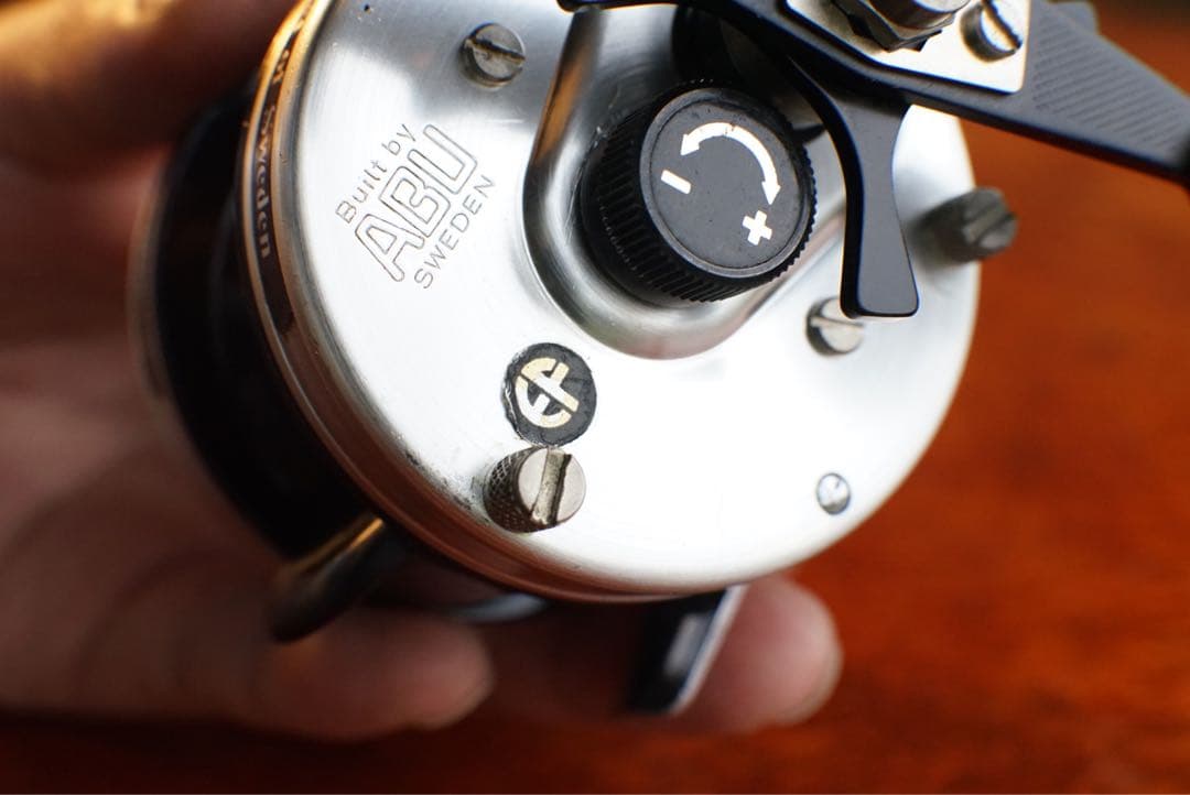 ABU アンバサダー 4600CB メンテ済 フレーム修正済