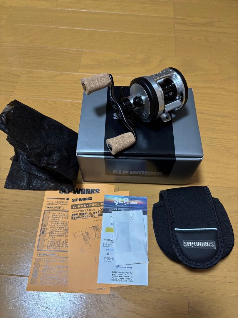 リール MILLIONAIRE CT SV PE SPECIAL SV70HL-SLPW