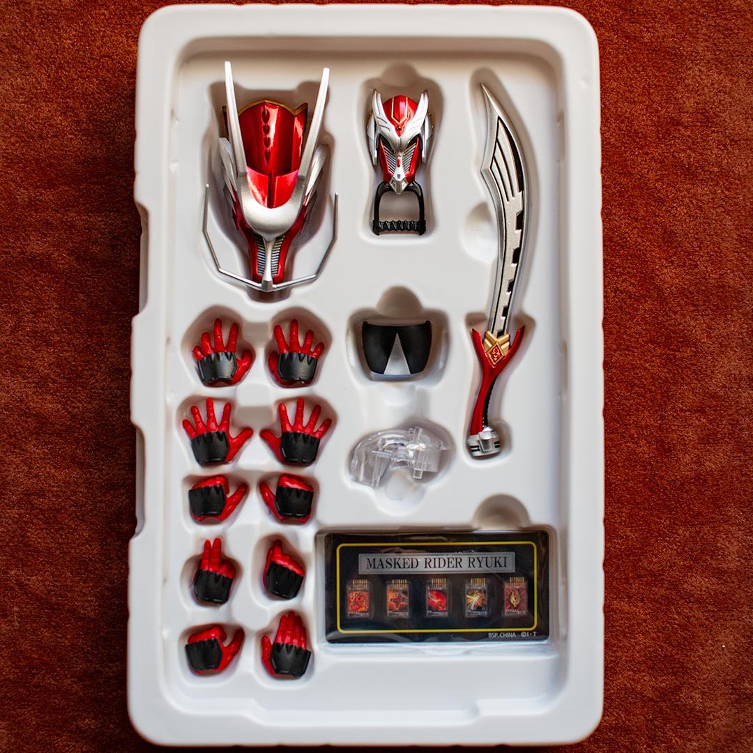 S.H. フィギュアーツ　真骨彫製法　仮面ライダー龍騎