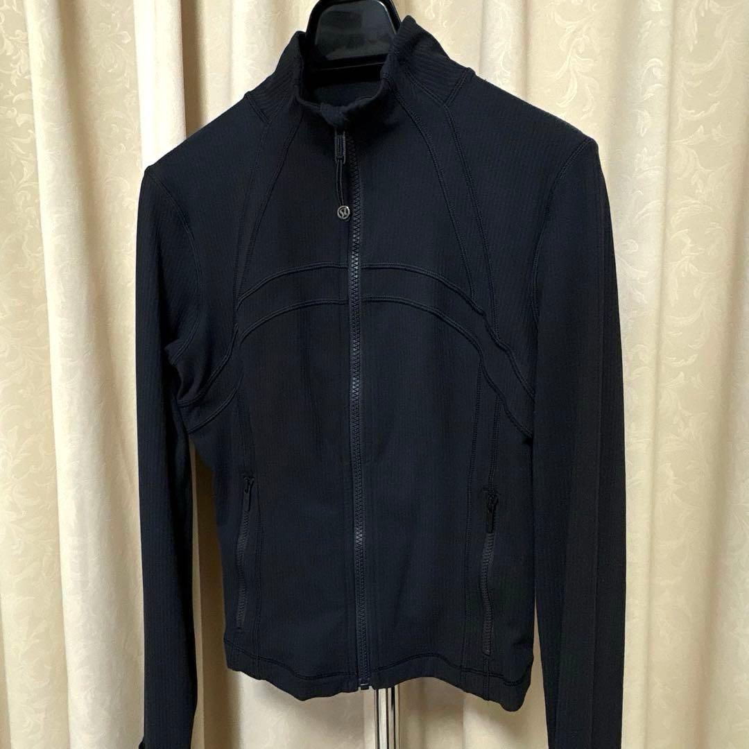 美品lululemonルルレモンクロップDefineジャケットリブ黒ブラック6M