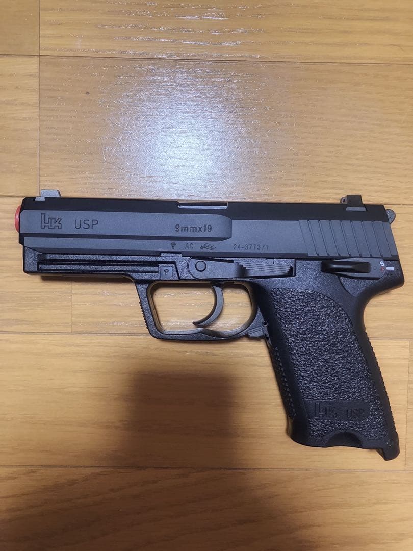 【まとめ売り】東京マルイ　USP ガスガン　ガスブローバック予備マガジン2個付き