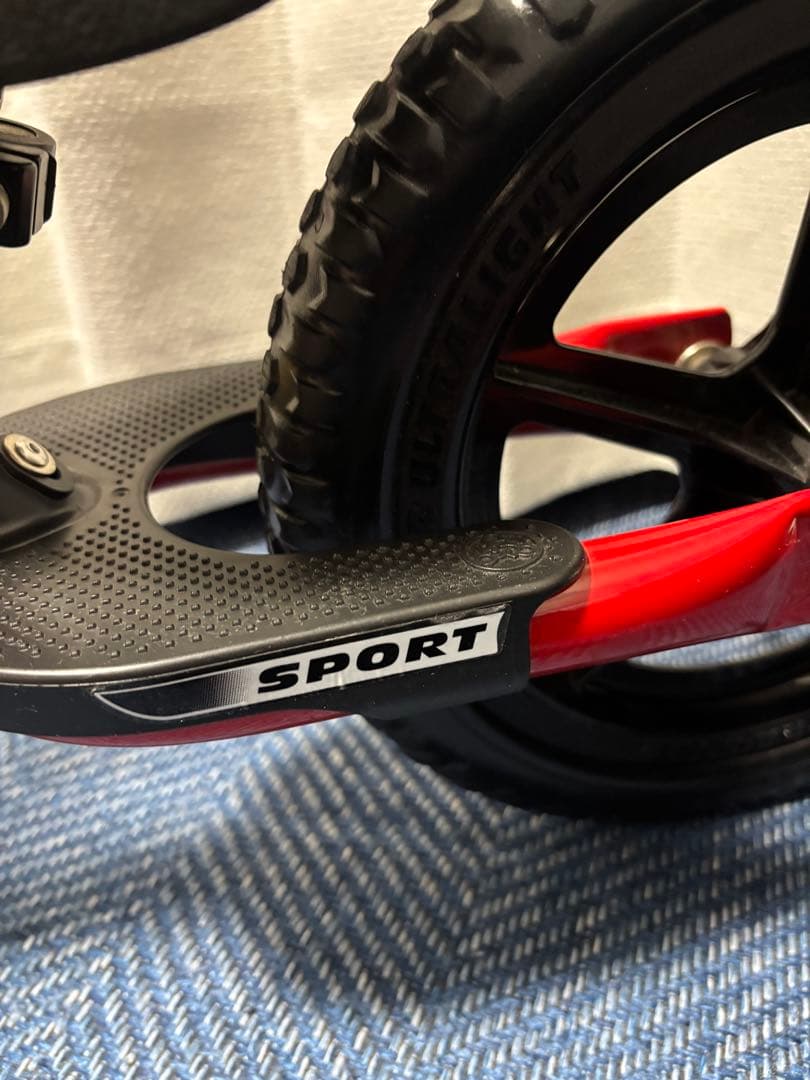 [極美品] STRIDER SPORTS 12インチ レッド 日本正規品