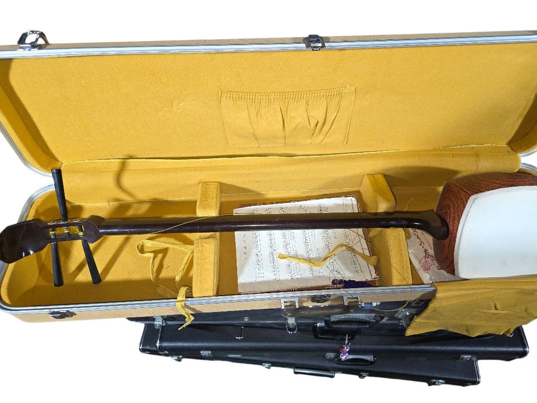 津軽三味線　太棹 和楽器　ハードケース付