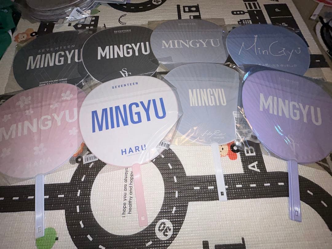 seventeen ミンギュ　うちわ