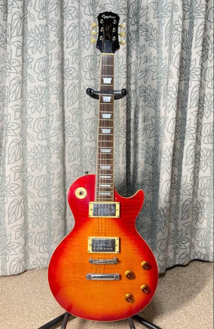 Epiphone Les Paul エレキギターサンバースト　ベルト付