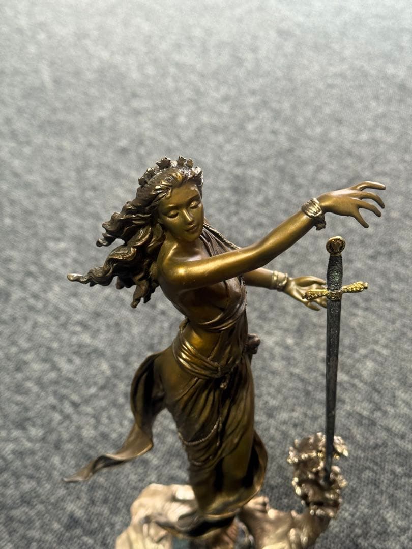 【湖の乙女】 エミリーカフマン作 フランクリンミント製 ブロンズ像 女神