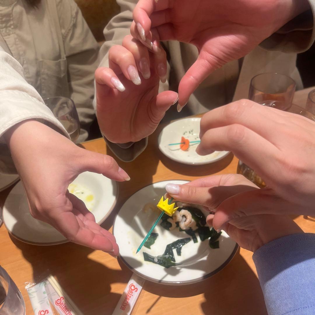 海藻とキャラクターのフィギュア￼