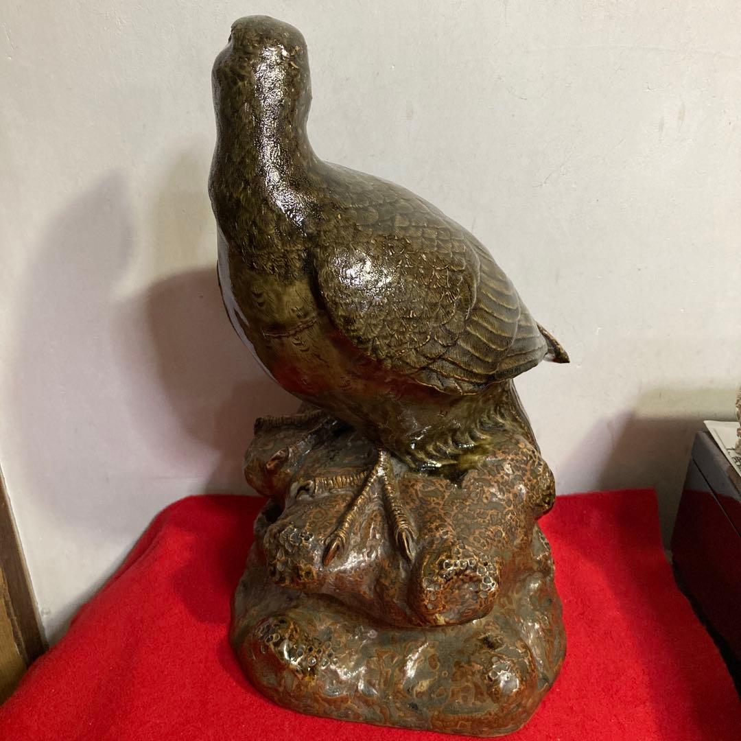 遠州七窯　福岡筑前高取焼　鷹置物　　　　　元祖高取焼　七十卯翁　◯高英一刻印あり