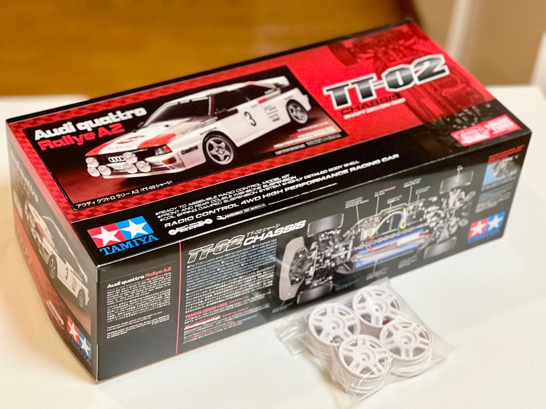タミヤ　1/10 アウディ　 クワトロ ラリー A2 (TT-02シャーシ)